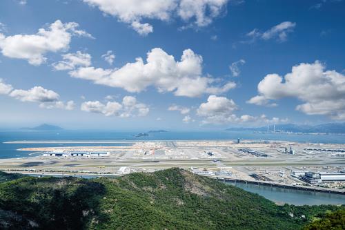 以军称拦截来自也门的导弹 以色列多地空袭警报响起！